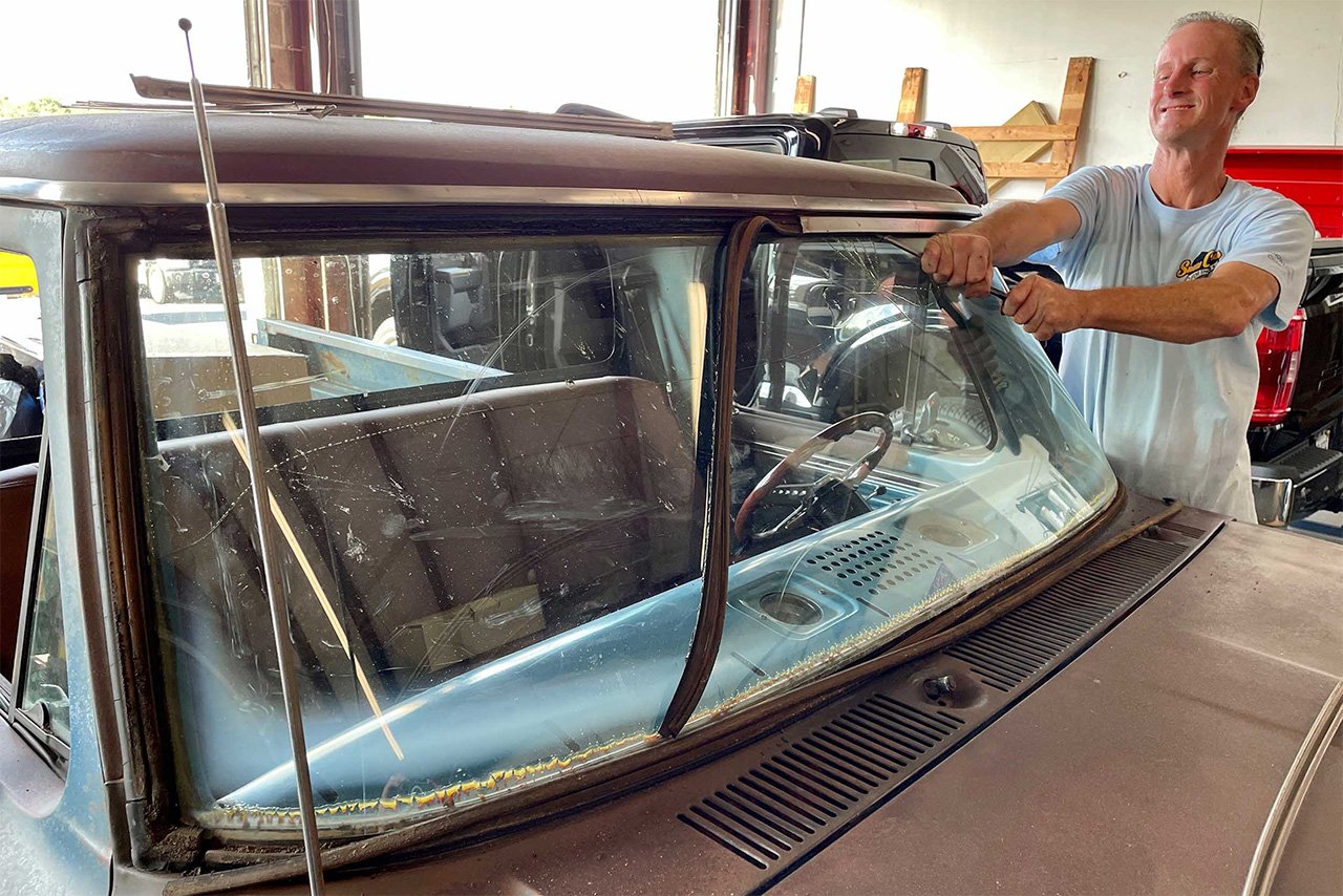 Installing 1969 F100 Parts on Ford Muscle's Project Truck